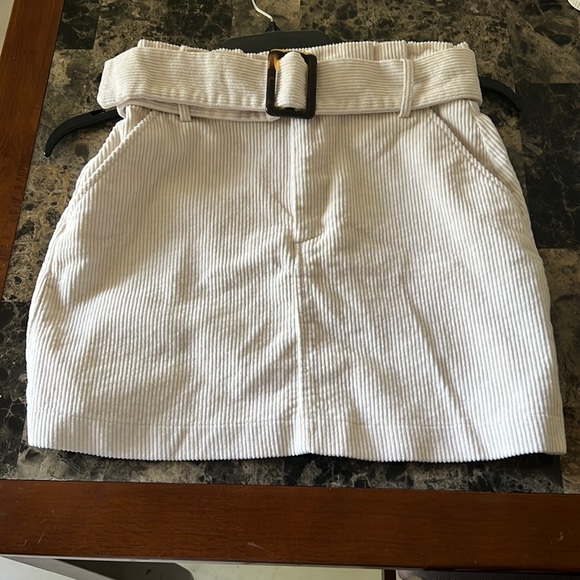 Zara skirt - Picture 1 of 6